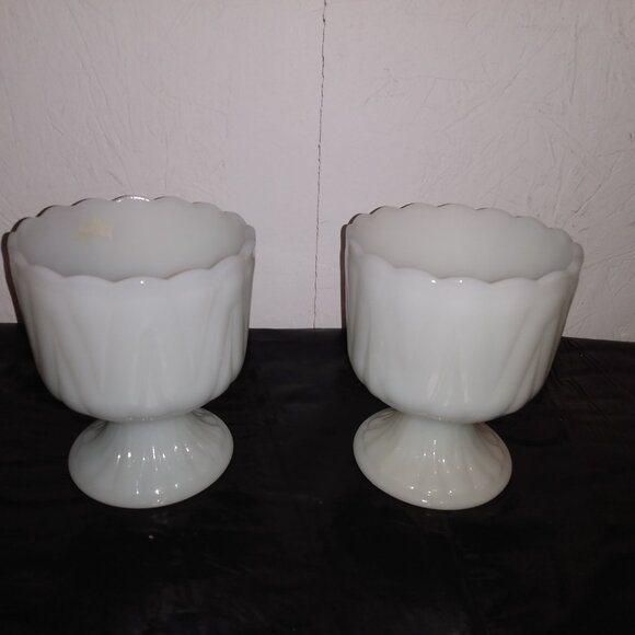 Vintage Milk Glass Vase/Planters - Picture 3 of 15